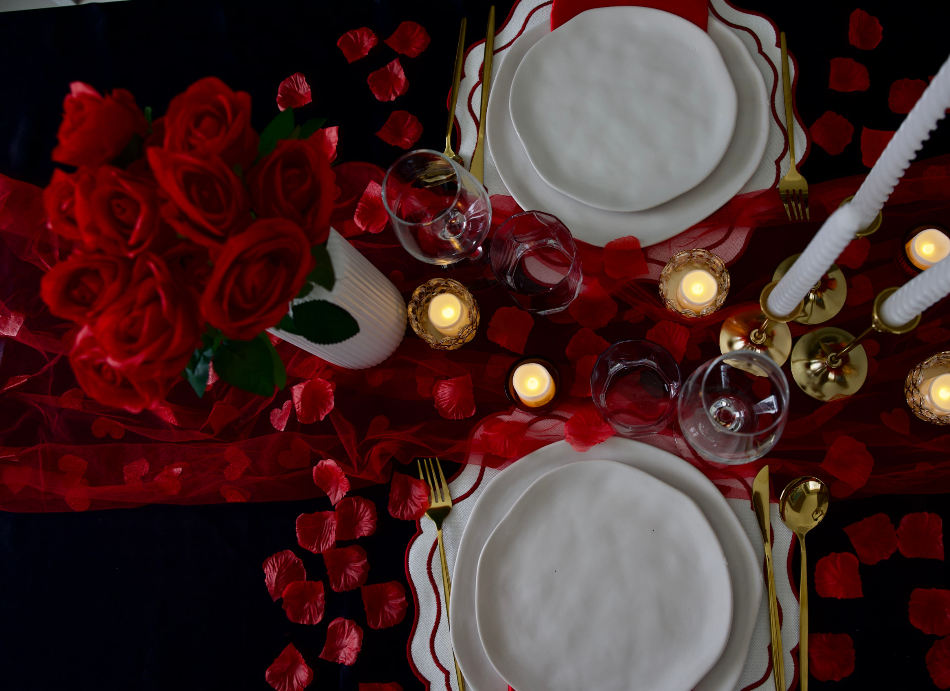 L'Amour detail 1